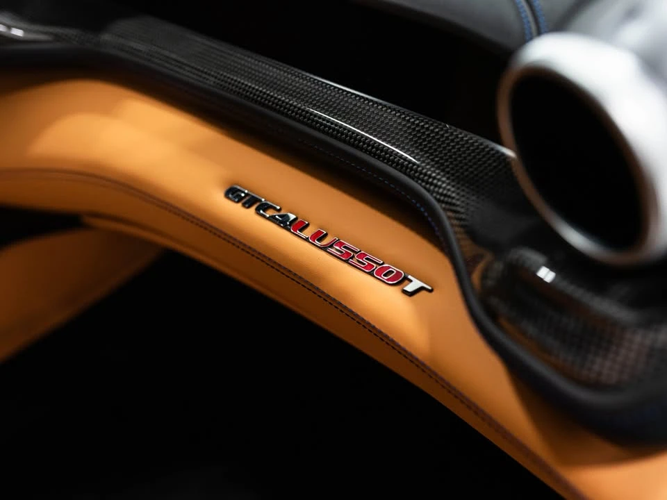2019 Ferrari GTC4Lusso T - Image 18 of 20