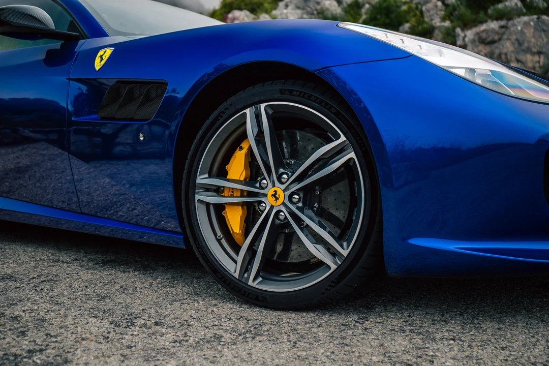 2019 Ferrari GTC4Lusso - Image 8 of 12