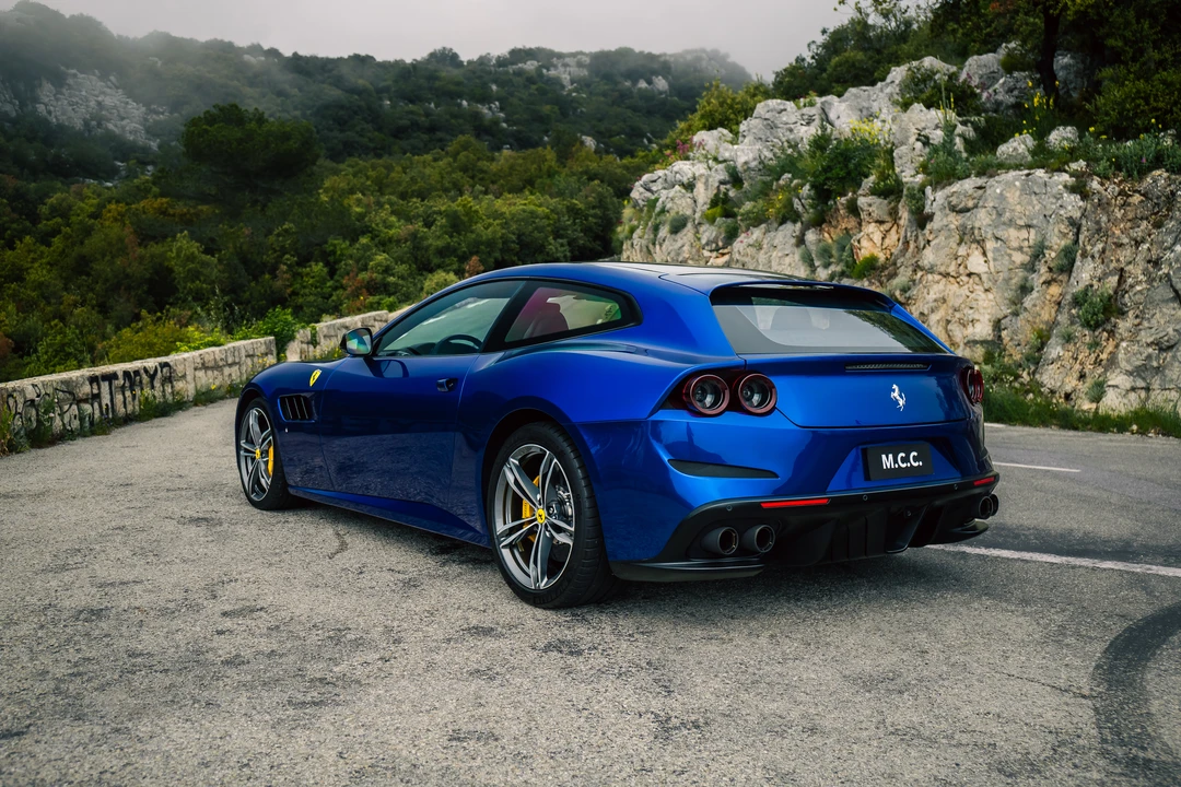 2019 Ferrari GTC4Lusso - Image 6 of 12