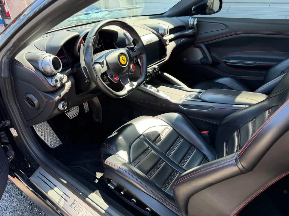 2019 Ferrari GTC4Lusso - Image 15 of 20