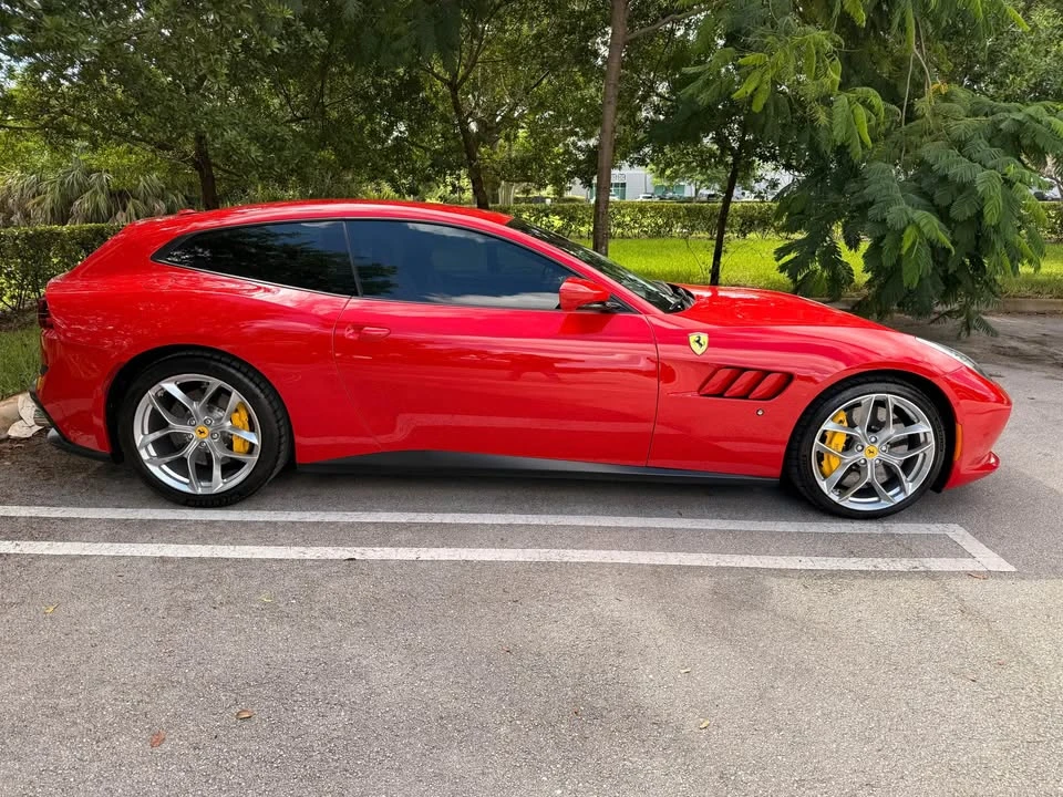 2019 Ferrari GTC4Lusso T - Image 4 of 12