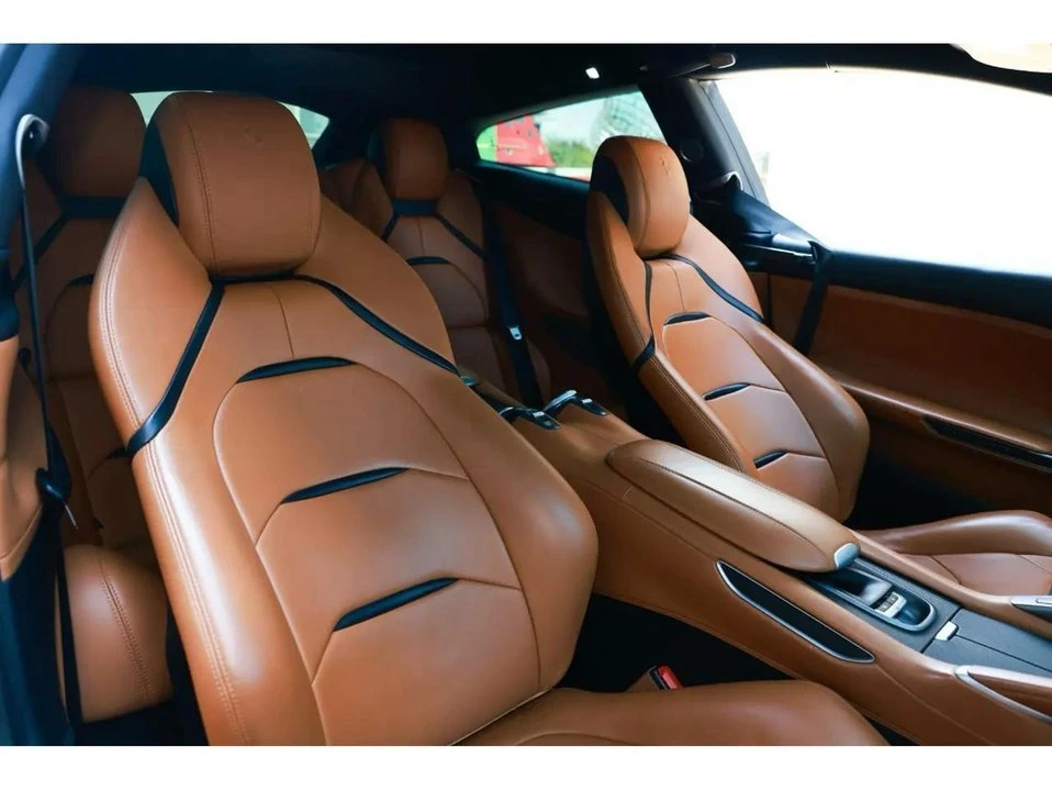2019 Ferrari GTC4Lusso - Image 17 of 19