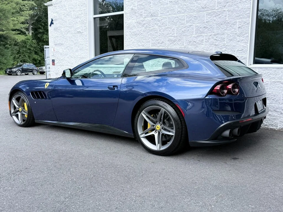 2019 Ferrari GTC4Lusso - Image 6 of 31
