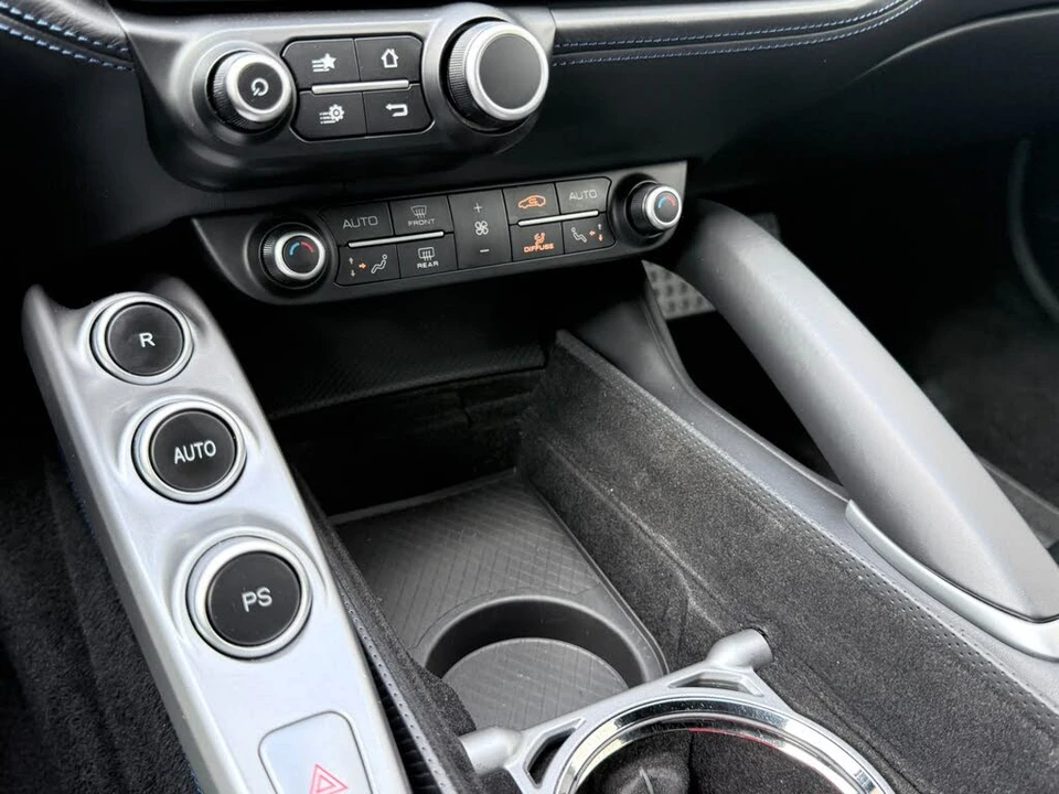 2019 Ferrari GTC4Lusso - Image 13 of 31