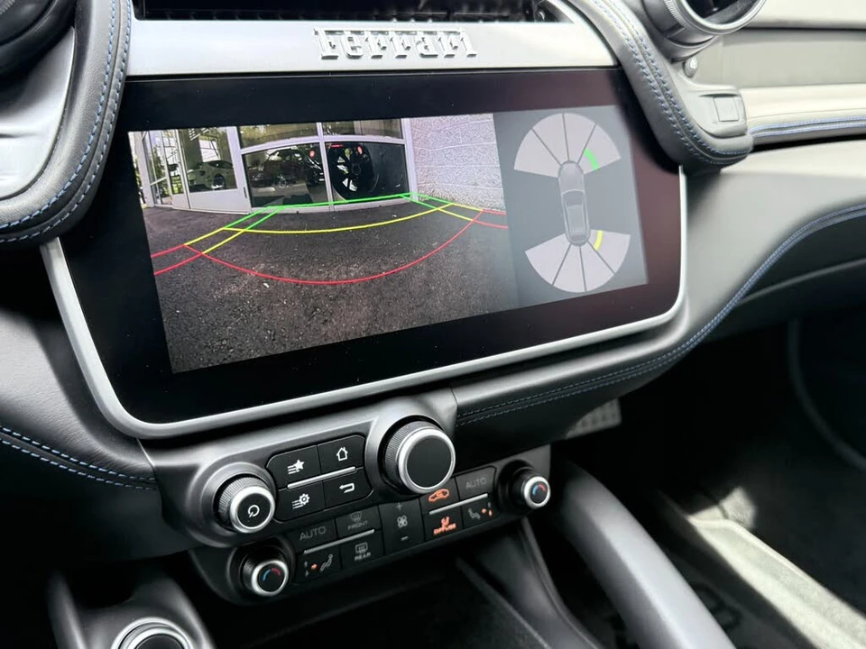2019 Ferrari GTC4Lusso - Image 14 of 31
