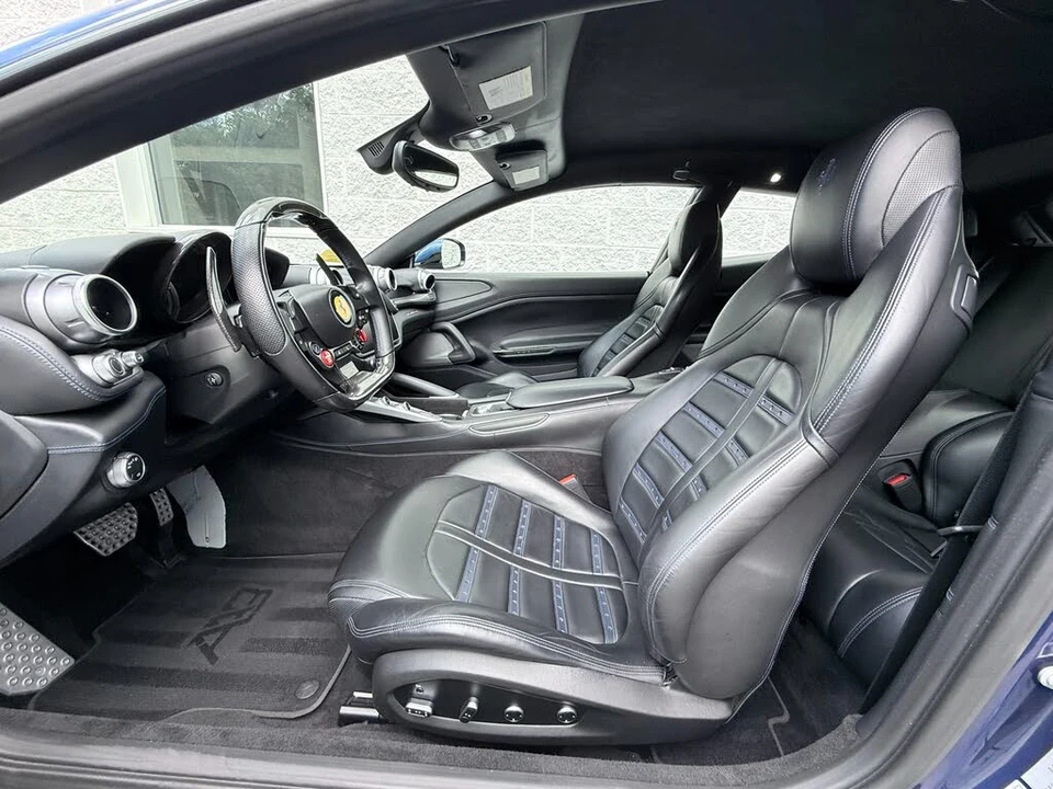 2019 Ferrari GTC4Lusso - Image 17 of 31