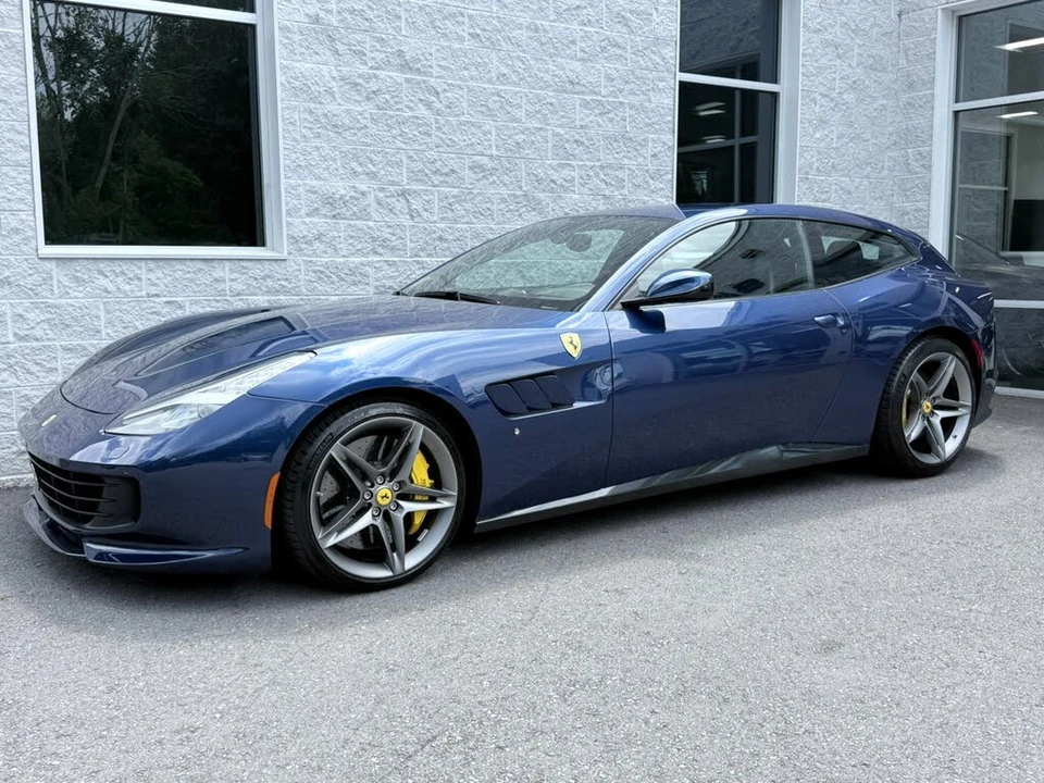 2019 Ferrari GTC4Lusso - Image 2 of 31