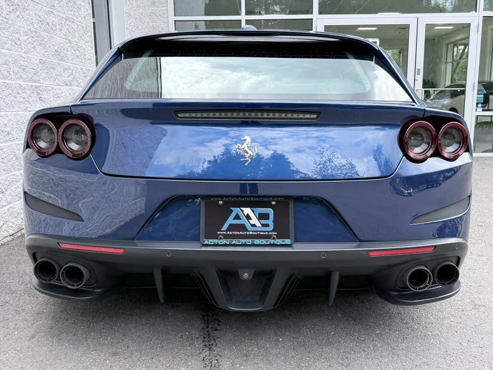 2019 Ferrari GTC4Lusso - Image 25 of 31