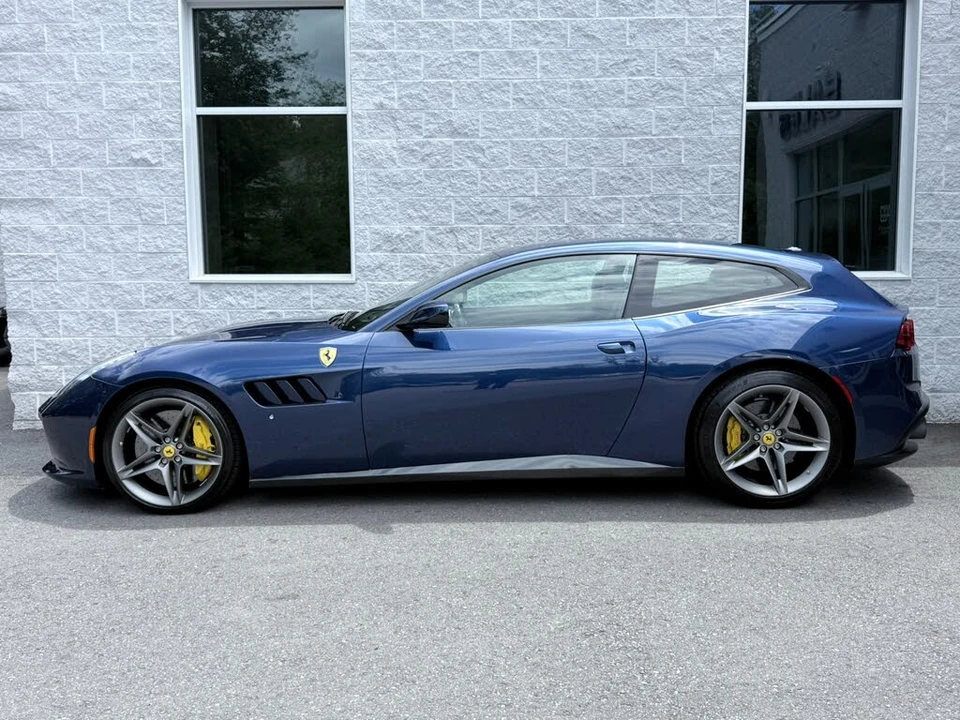 2019 Ferrari GTC4Lusso - Image 4 of 31