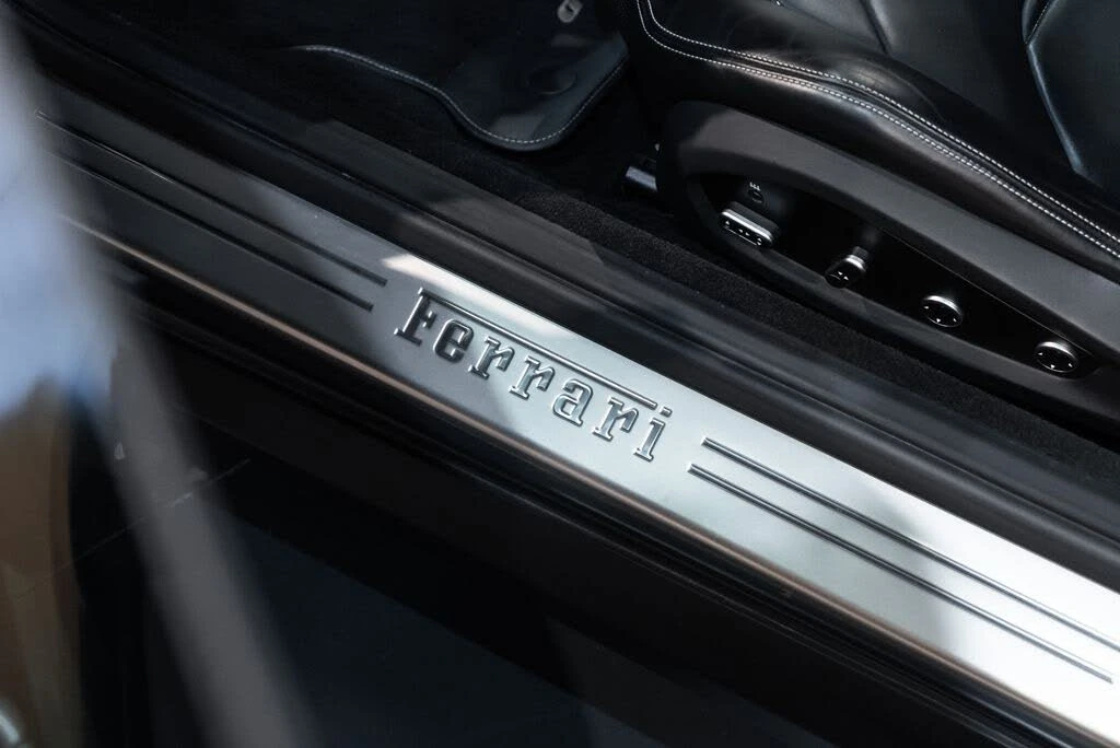 2019 Ferrari GTC4Lusso - Image 30 of 31