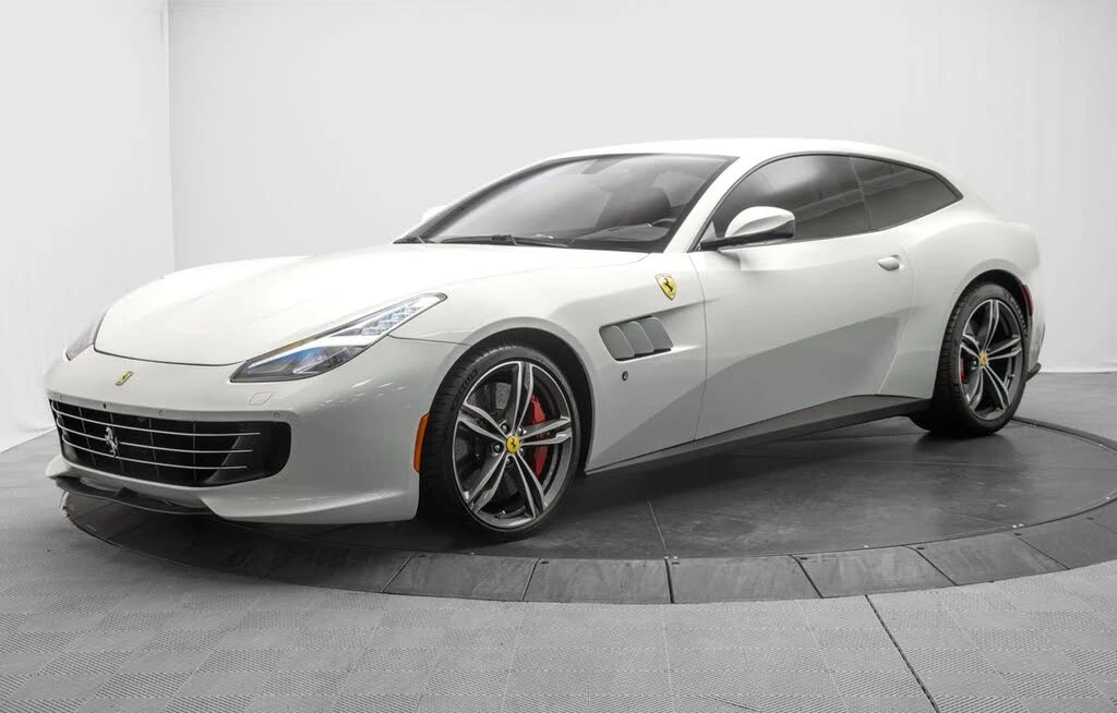 2019 Ferrari GTC4Lusso - Image 3 of 31