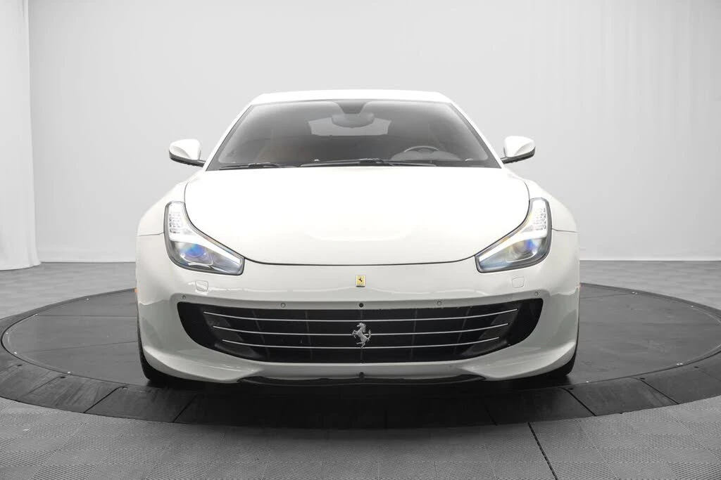 2019 Ferrari GTC4Lusso - Image 2 of 31