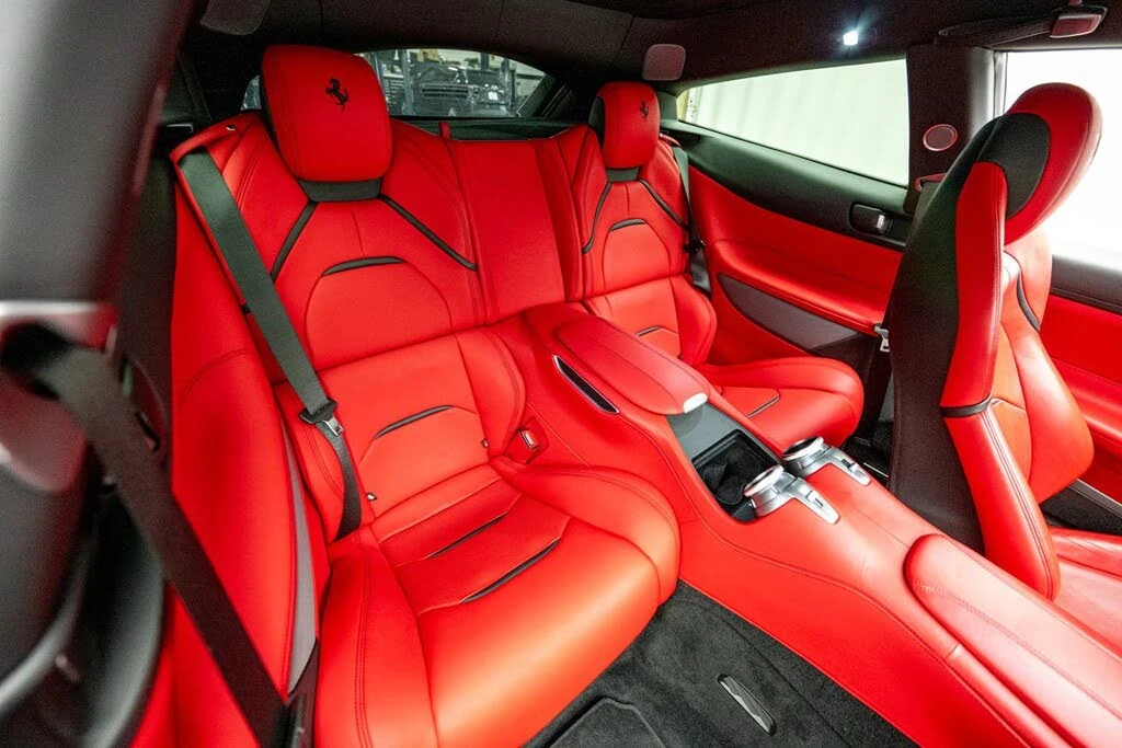 2019 Ferrari GTC4Lusso - Image 17 of 31
