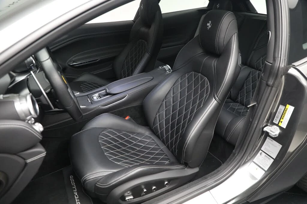 2019 Ferrari GTC4Lusso - Image 16 of 25