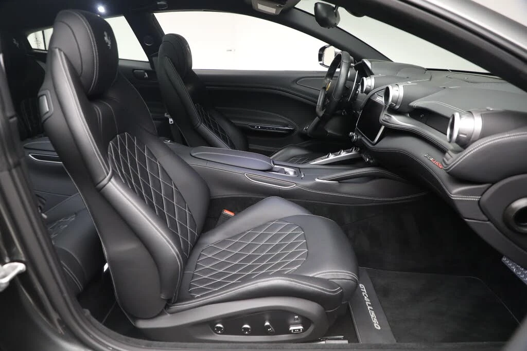 2019 Ferrari GTC4Lusso - Image 19 of 25