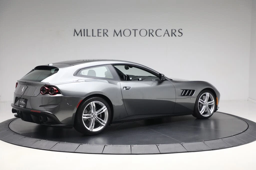 2019 Ferrari GTC4Lusso - Image 9 of 25