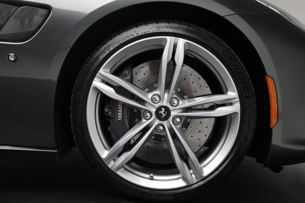 2019 Ferrari GTC4Lusso - Image 25 of 25