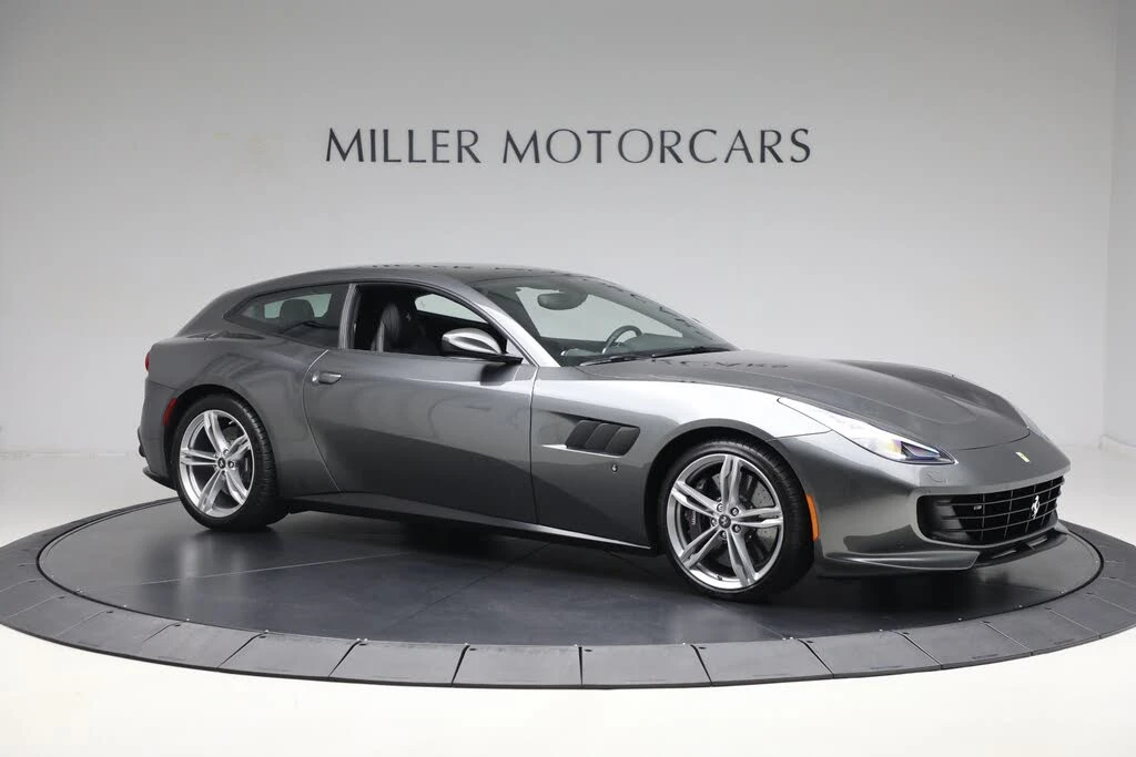2019 Ferrari GTC4Lusso - Image 11 of 25