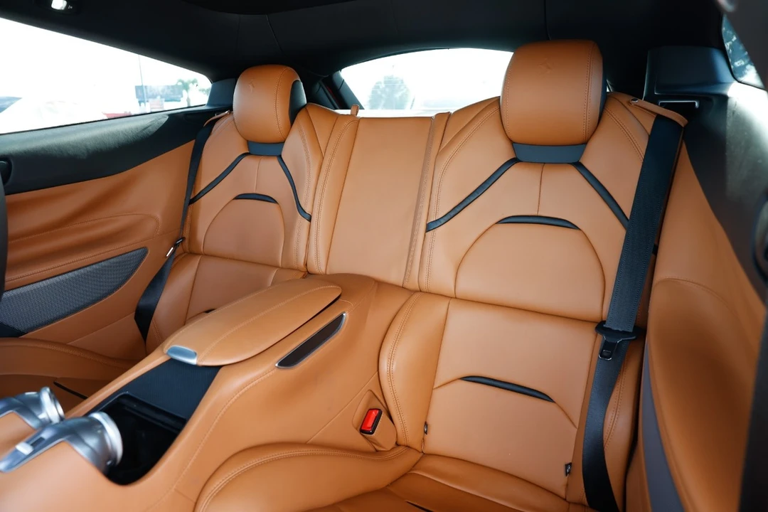 2019 Ferrari GTC4Lusso T - Image 11 of 12