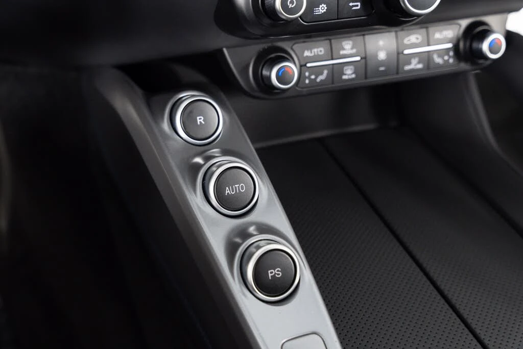 2019 Ferrari GTC4Lusso T - Image 26 of 31