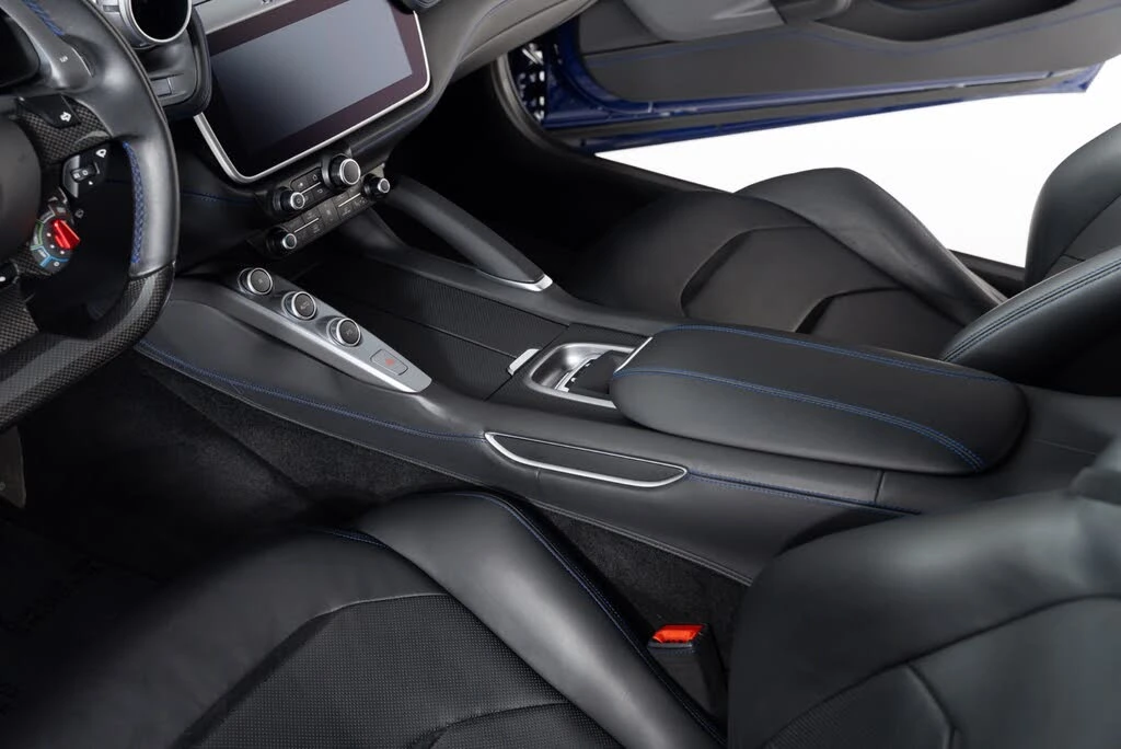 2019 Ferrari GTC4Lusso T - Image 25 of 31