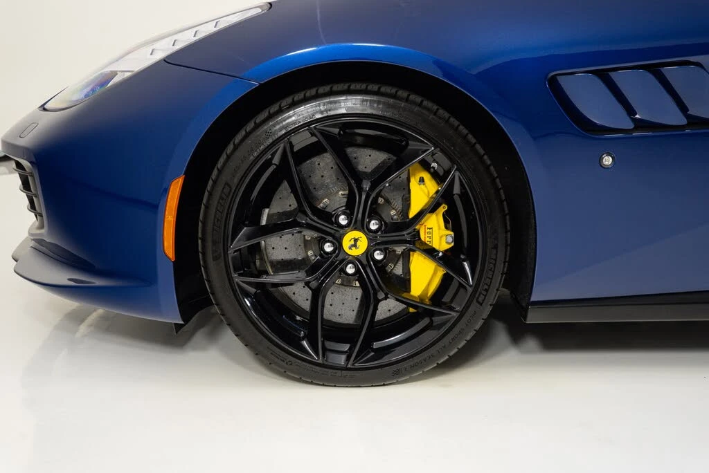 2019 Ferrari GTC4Lusso T - Image 10 of 31