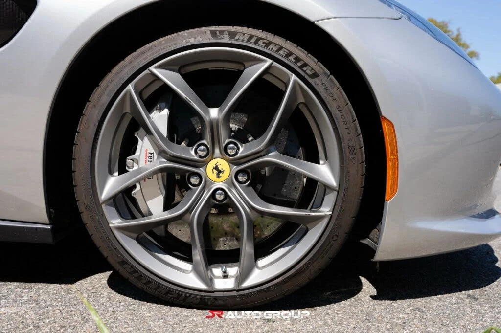 2019 Ferrari GTC4Lusso T - Image 11 of 22