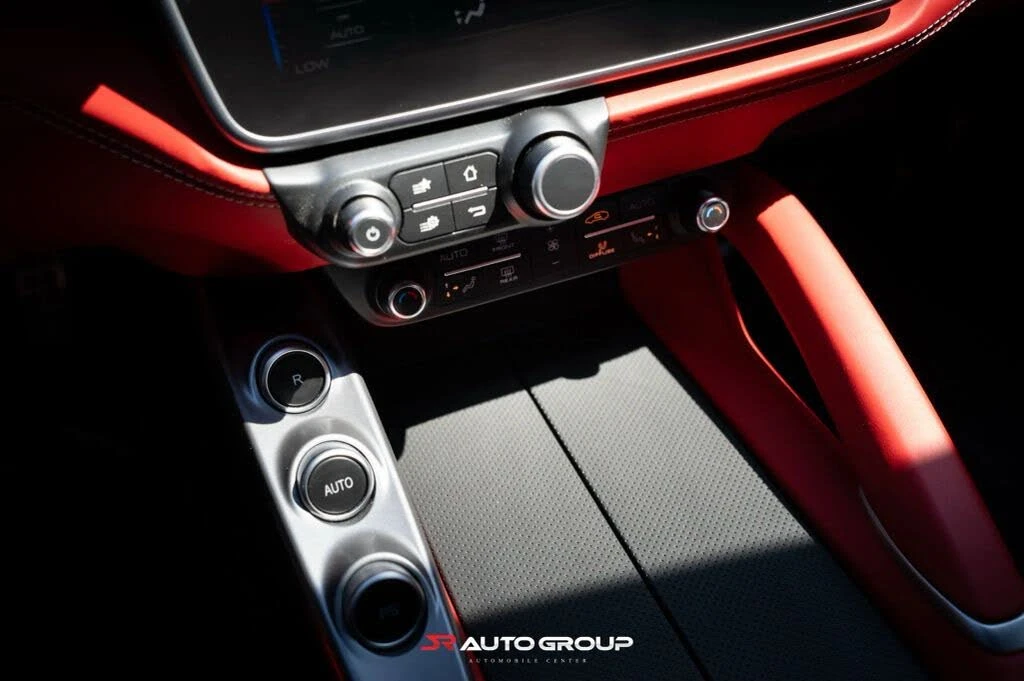2019 Ferrari GTC4Lusso T - Image 17 of 22
