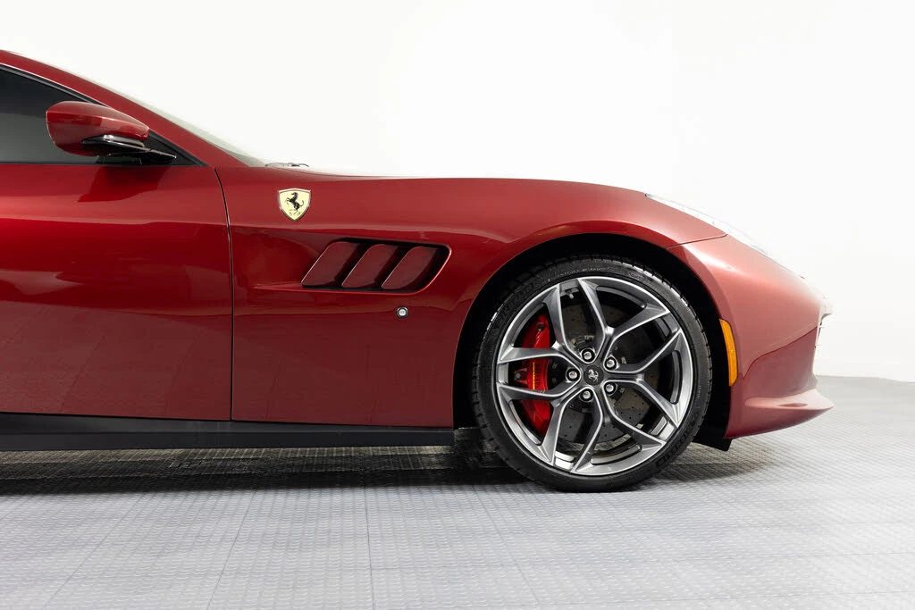 2019 Ferrari GTC4Lusso T - Image 27 of 31