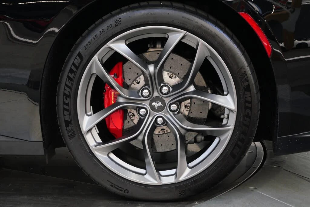 2019 Ferrari GTC4Lusso T - Image 11 of 31