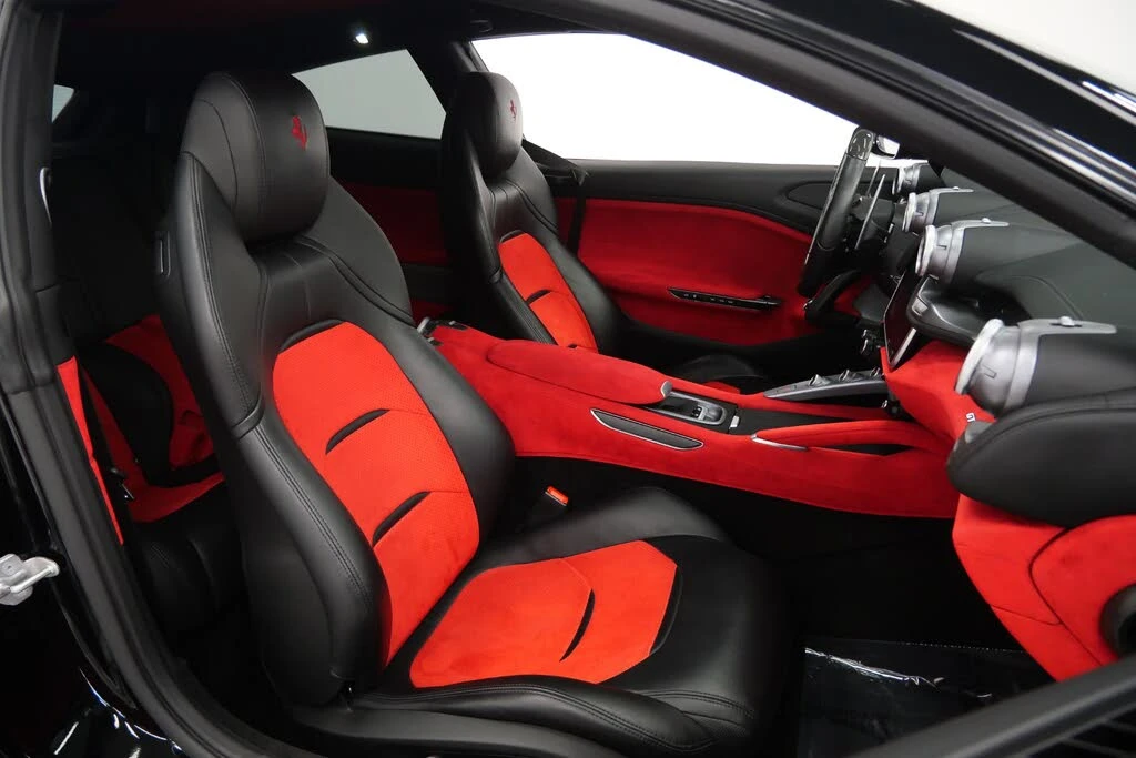 2019 Ferrari GTC4Lusso T - Image 25 of 31