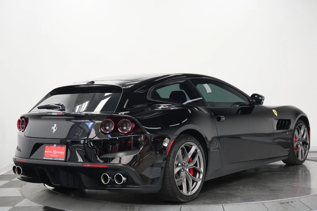2019 Ferrari GTC4Lusso T - Image 9 of 31
