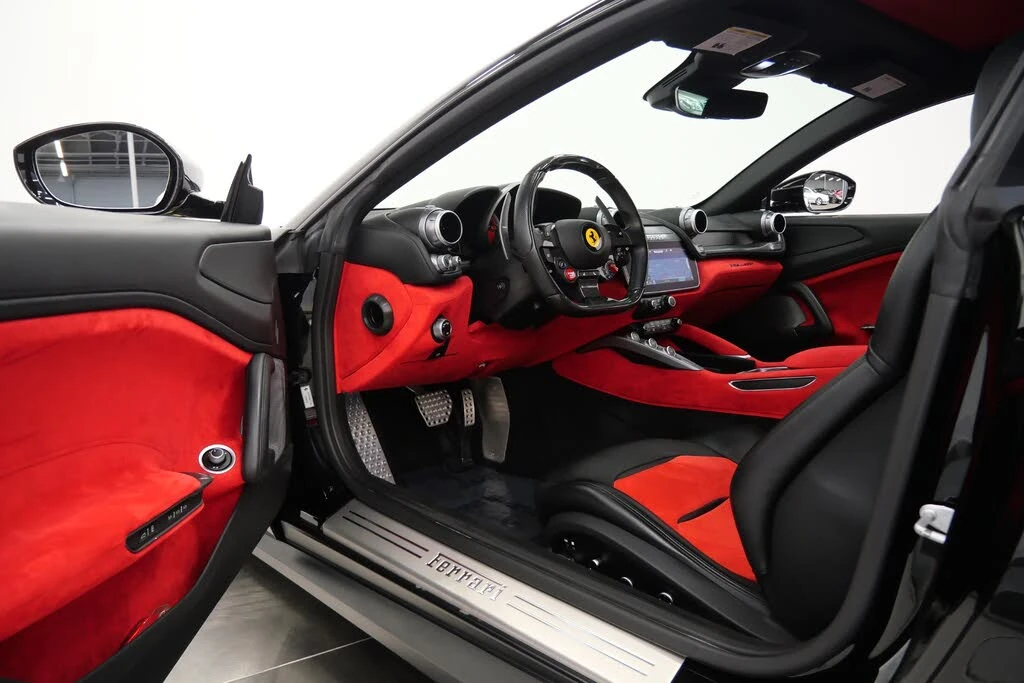 2019 Ferrari GTC4Lusso T - Image 23 of 31