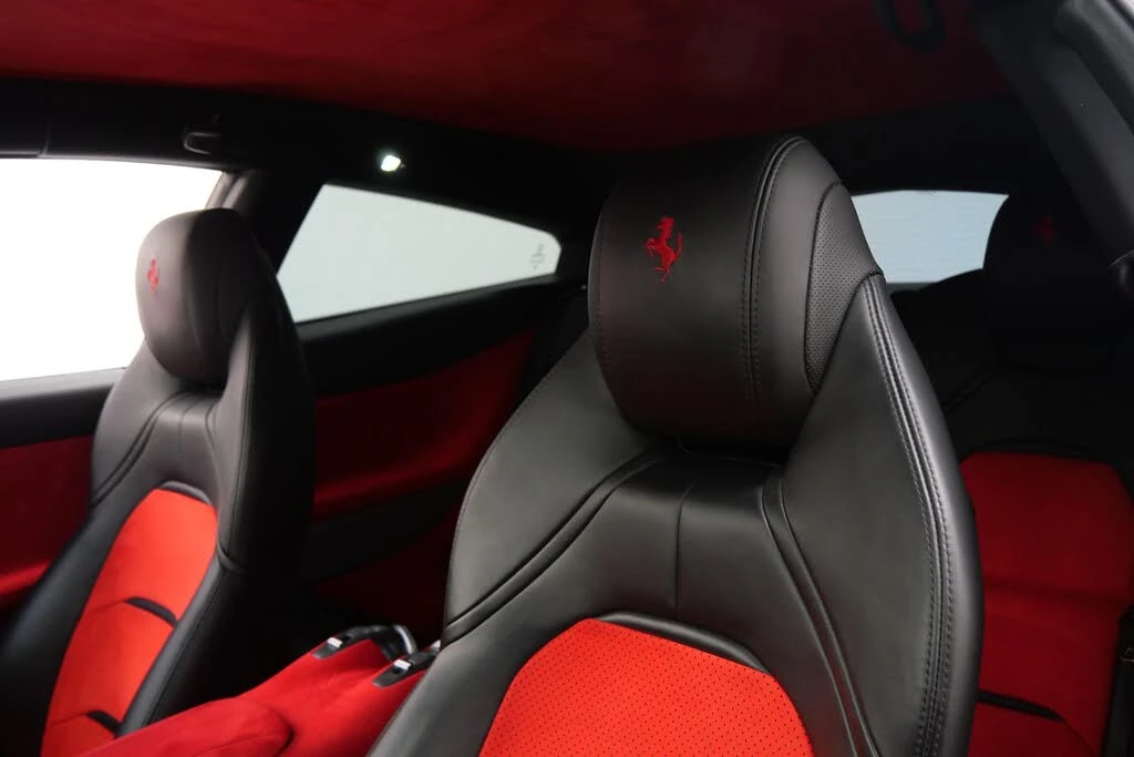 2019 Ferrari GTC4Lusso T - Image 18 of 31