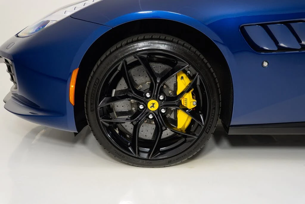 2019 Ferrari GTC4Lusso T - Image 11 of 31