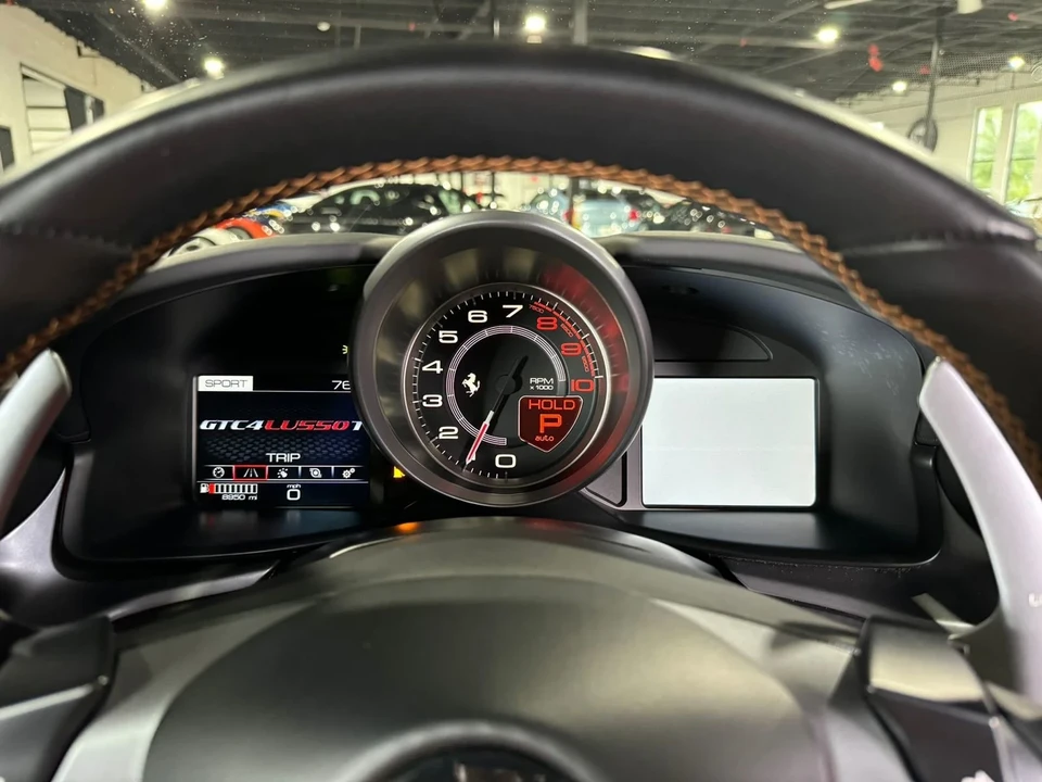 2019 Ferrari GTC4Lusso T - Image 16 of 21