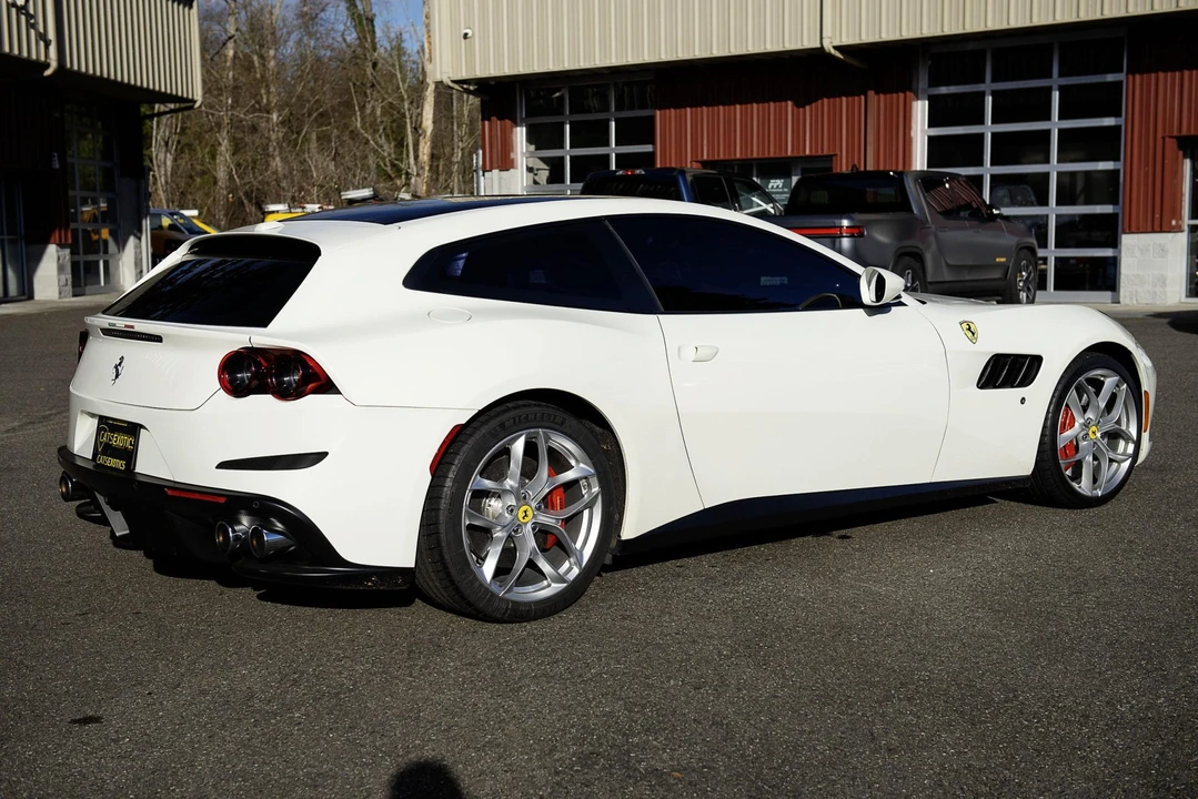 2019 Ferrari GTC4Lusso T - Image 8 of 31