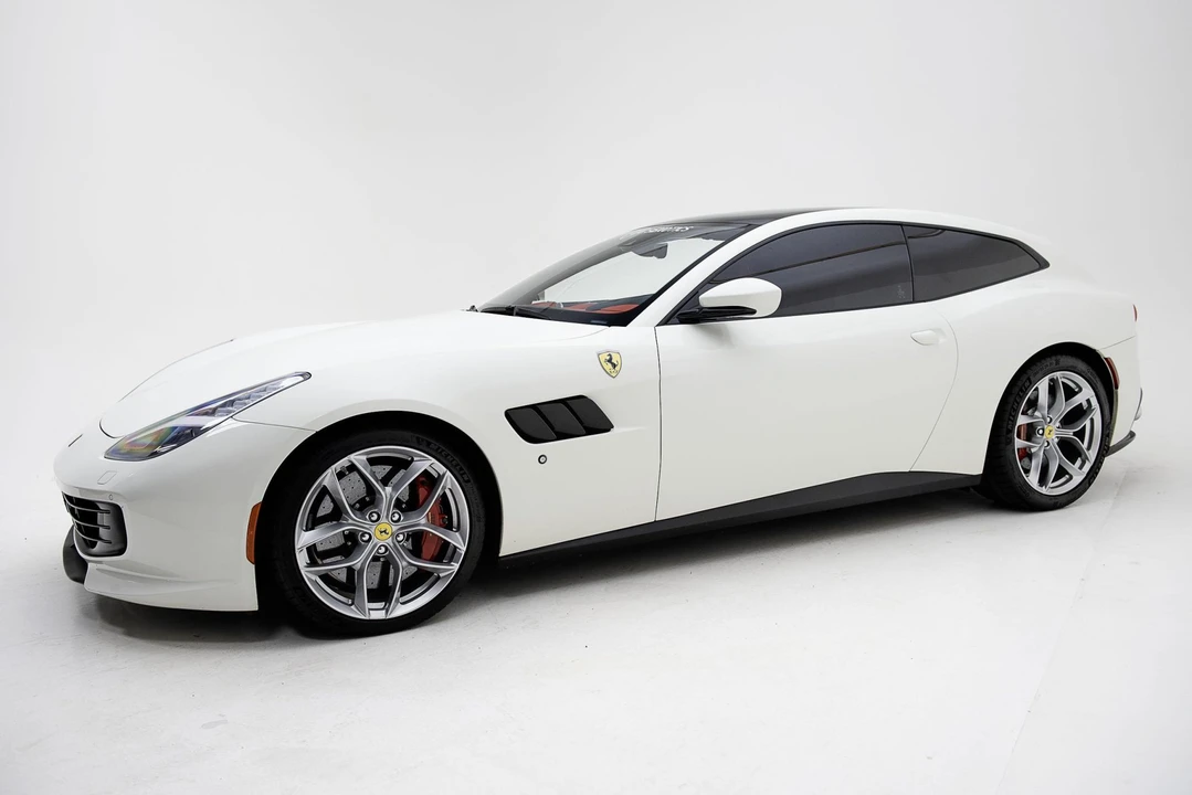 2019 Ferrari GTC4Lusso T - Image 24 of 31