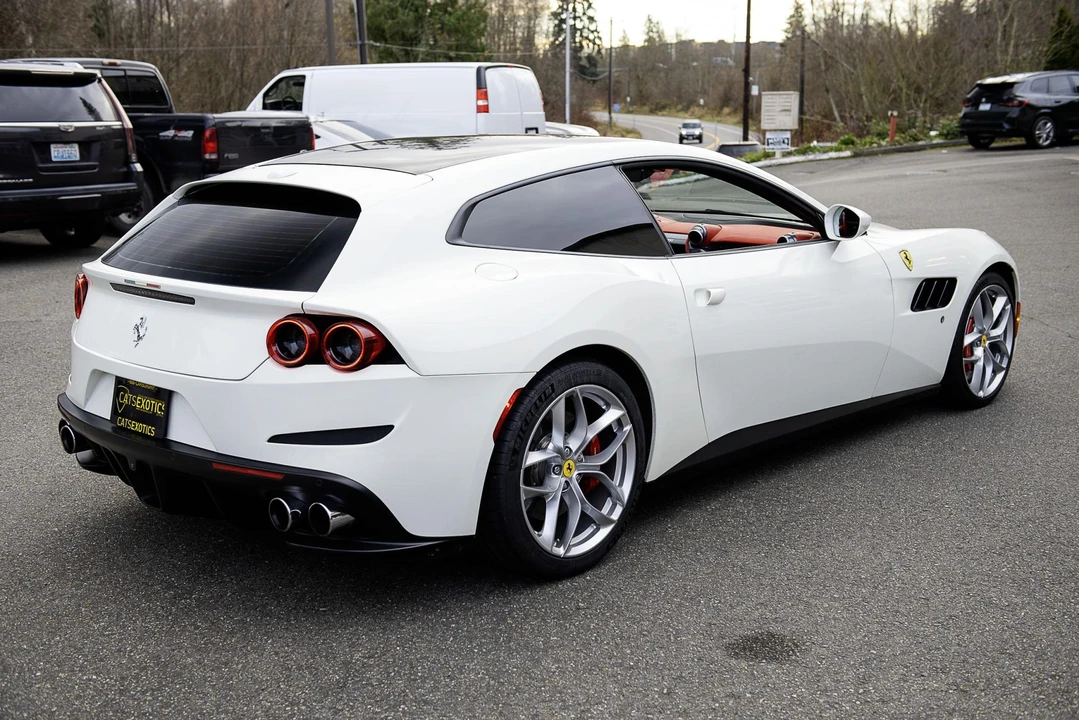 2019 Ferrari GTC4Lusso T - Image 19 of 31
