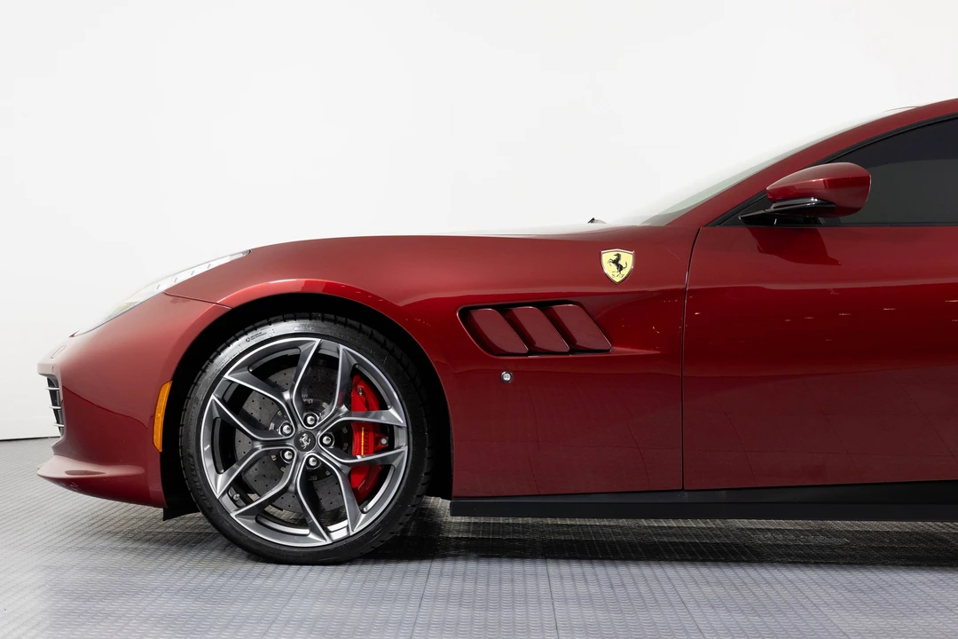 2019 Ferrari GTC4Lusso T - Image 14 of 31