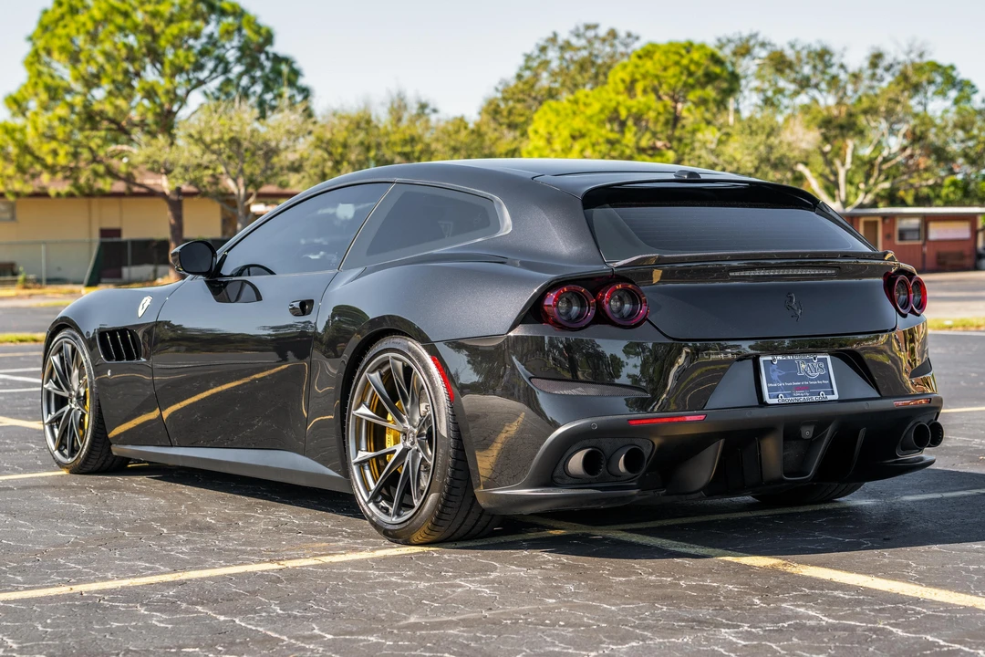 2019 Ferrari GTC4Lusso T - Image 7 of 31
