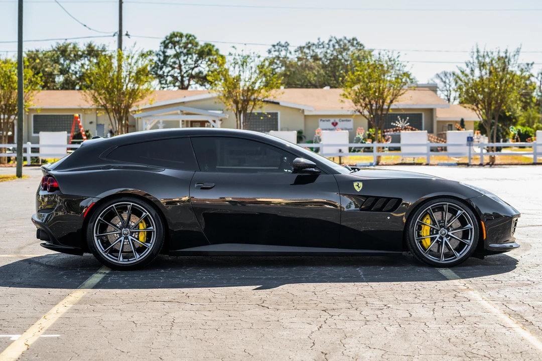 2019 Ferrari GTC4Lusso T - Image 9 of 31