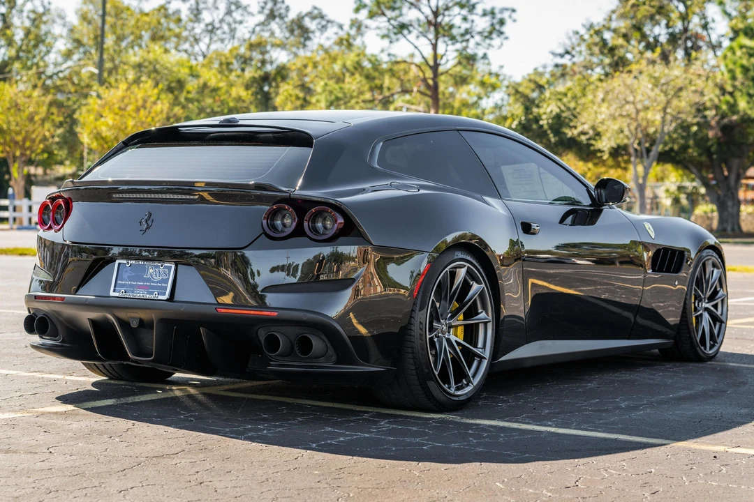 2019 Ferrari GTC4Lusso T - Image 4 of 31