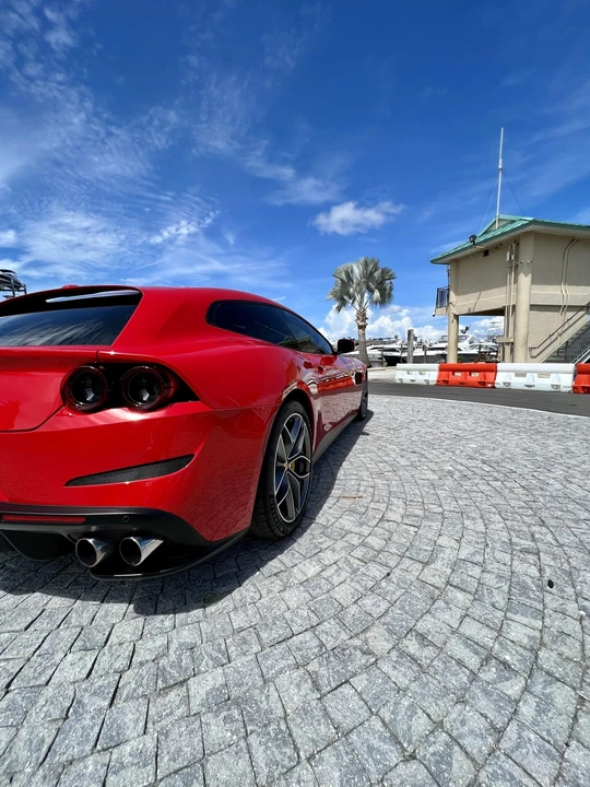 2019 Ferrari GTC4Lusso T - Image 17 of 31