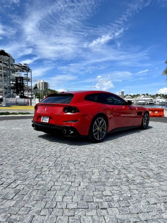 2019 Ferrari GTC4Lusso T - Image 18 of 31
