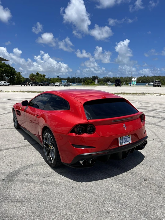 2019 Ferrari GTC4Lusso T - Image 12 of 31