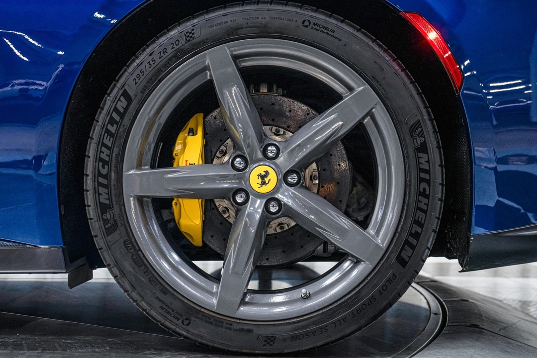2019 Ferrari GTC4Lusso - Image 11 of 21