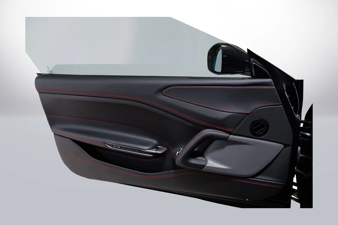 2019 Ferrari GTC4Lusso - Image 15 of 31