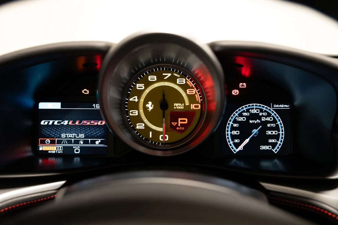2019 Ferrari GTC4Lusso - Image 27 of 31
