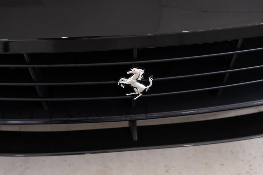 2019 Ferrari GTC4Lusso - Image 14 of 31